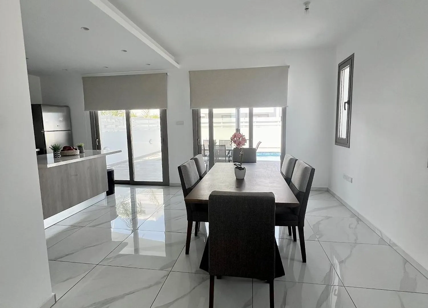 Hubstay - Seaview Villa Oriana In Larnaca, 10 Min Walk To The Beach Larnaca
