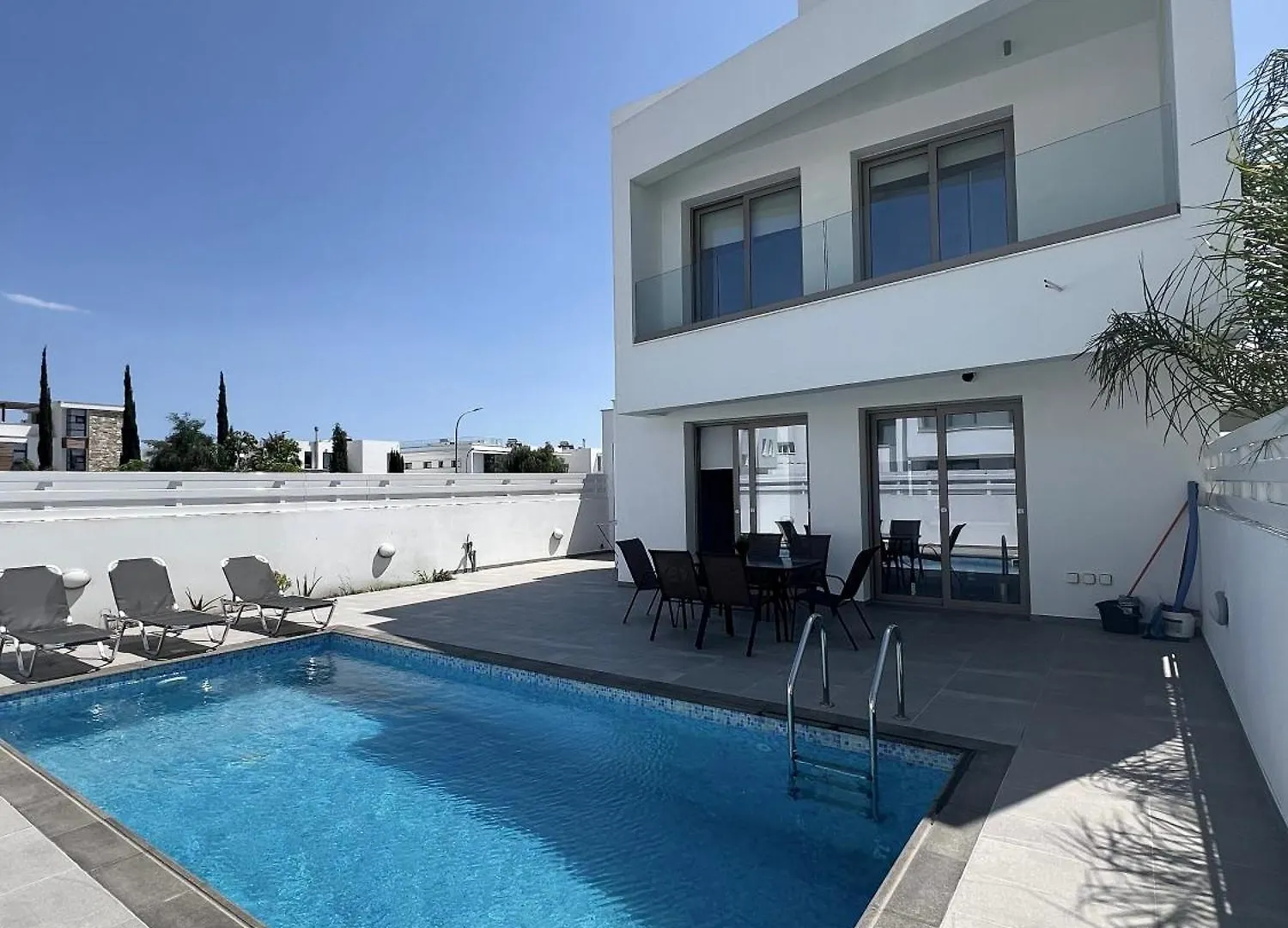 Hubstay - Seaview Villa Oriana In Larnaca, 10 Min Walk To The Beach location