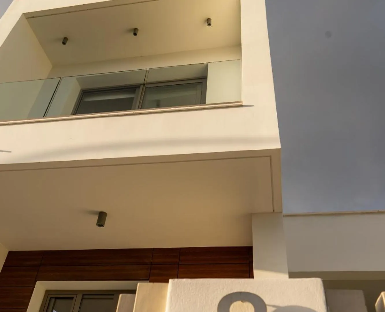 Hubstay - Seaview Villa Oriana In Larnaca, 10 Min Walk To The Beach
