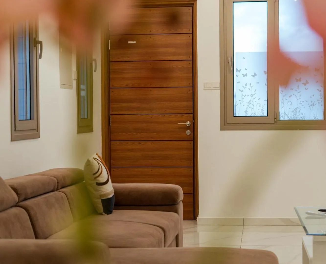 Hubstay - Seaview Villa Oriana In Larnaca, 10 Min Walk To The Beach  Larnaca